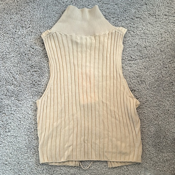 Aya Muse Reposier Tie-Front crop Top - Picture 8 of 8